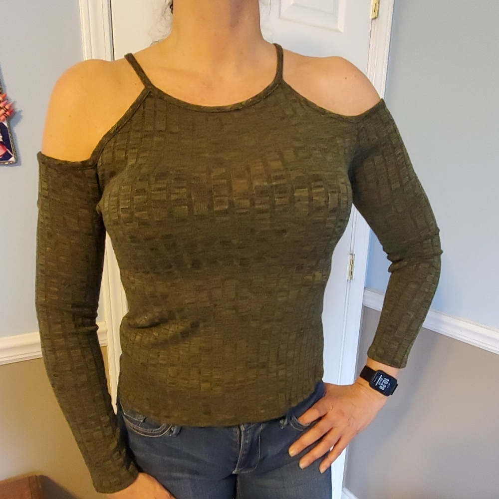 Army green cold shoulder top